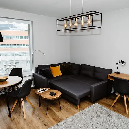 Ah Vusch Inovecka 2 Apartman *