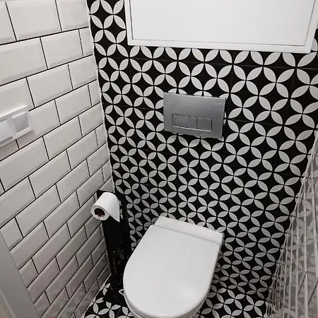 Ah Vusch Inovecka 2 Apartman *